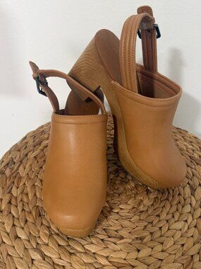 Universal Thread Women's Slingback Clog Mules - Wood Block Heel